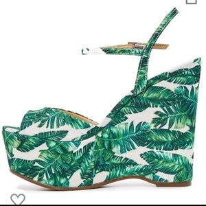 New Schutz Patrycia Banana Leaf Wedge